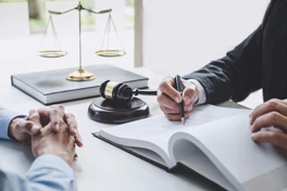 Servicios legales y de investigación en CyC Services
