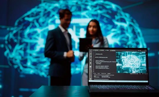 Tecnología e inteligencia artificial aplicada a entidades públicas para industrias - CyC Services