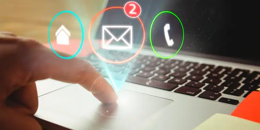 Atención omnicanal de servicio al cliente por teléfono, chat, WhatsApp e inteligencia artificial - CyC Services