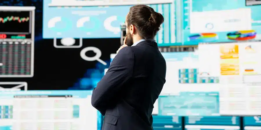 Análisis de antecedentes y datos para investigaciones empresariales especializadas - CyC Services