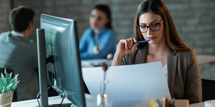 Procesos administrativos de back office externalizados para optimizar la gestión empresarial - CyC Services