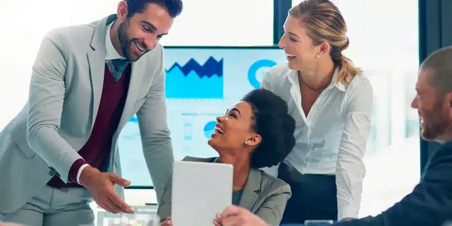 Señales de que una empresa necesita tercerizar ventas para escalar su operación comercial - CyC Services