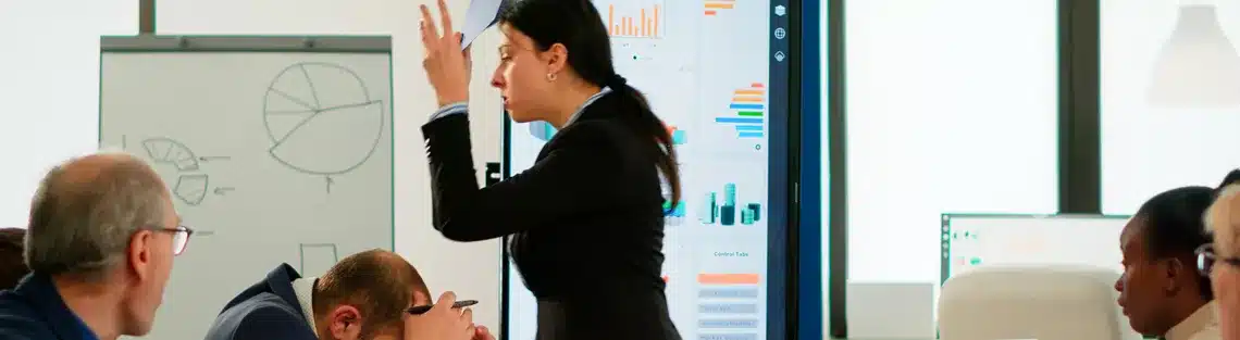 Errores al externalizar procesos empresariales y cómo evitarlos con una estrategia adecuada - CyC Services